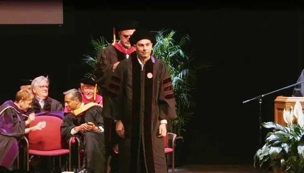Altay Mustafayev, doctor en derecho