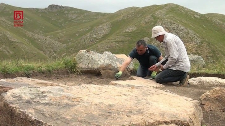 Excavaciones arqueológicas en el necrópolis de Harhar