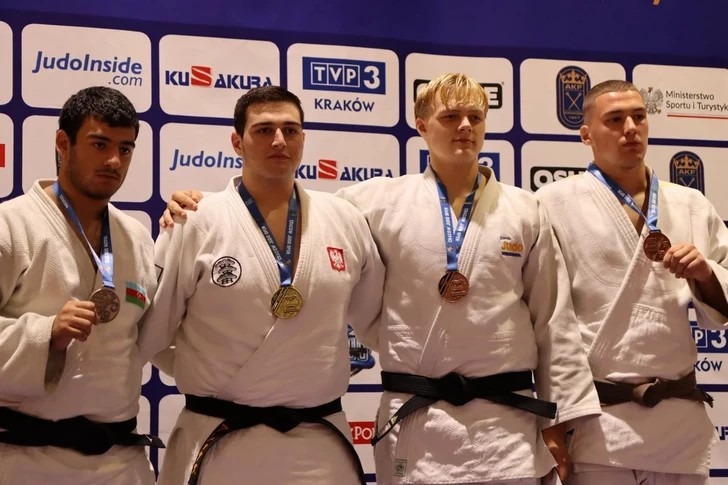 Judocas de Azerbaiyán en un torneo internacional en Polonia