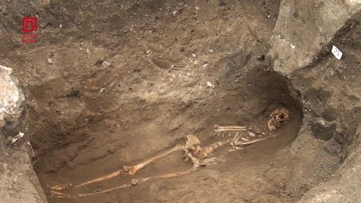 Excavaciones arqueológicas en el necrópolis de Harhar