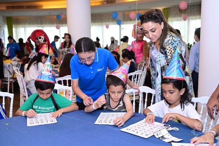 Actividad infantil del Fondo Heydar Aliyev